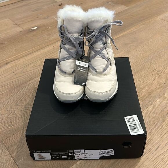 New Sorel Fawn Whitney Short Lace Waterproof Boots temp rating: -25°F/-32°C